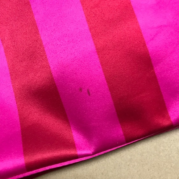 Victoria’s Secret pink and red striped tote bag - Picture 4 of 4